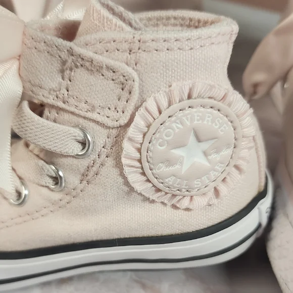 Converse Satin Bow Sneakers – Blush Pink – Women’s 6 - Picture 3 of 9